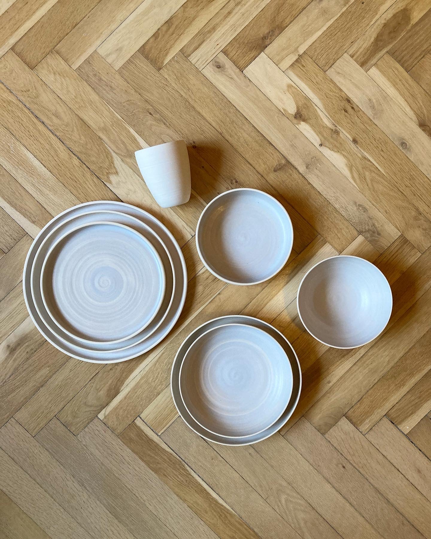 Bowl w. Low Edge - 17 cm - Isolde