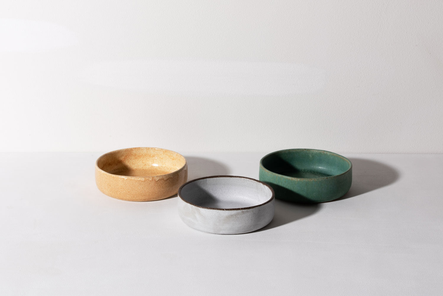 Bowl w. Low Edge - Nordic White